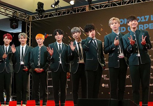 SF9